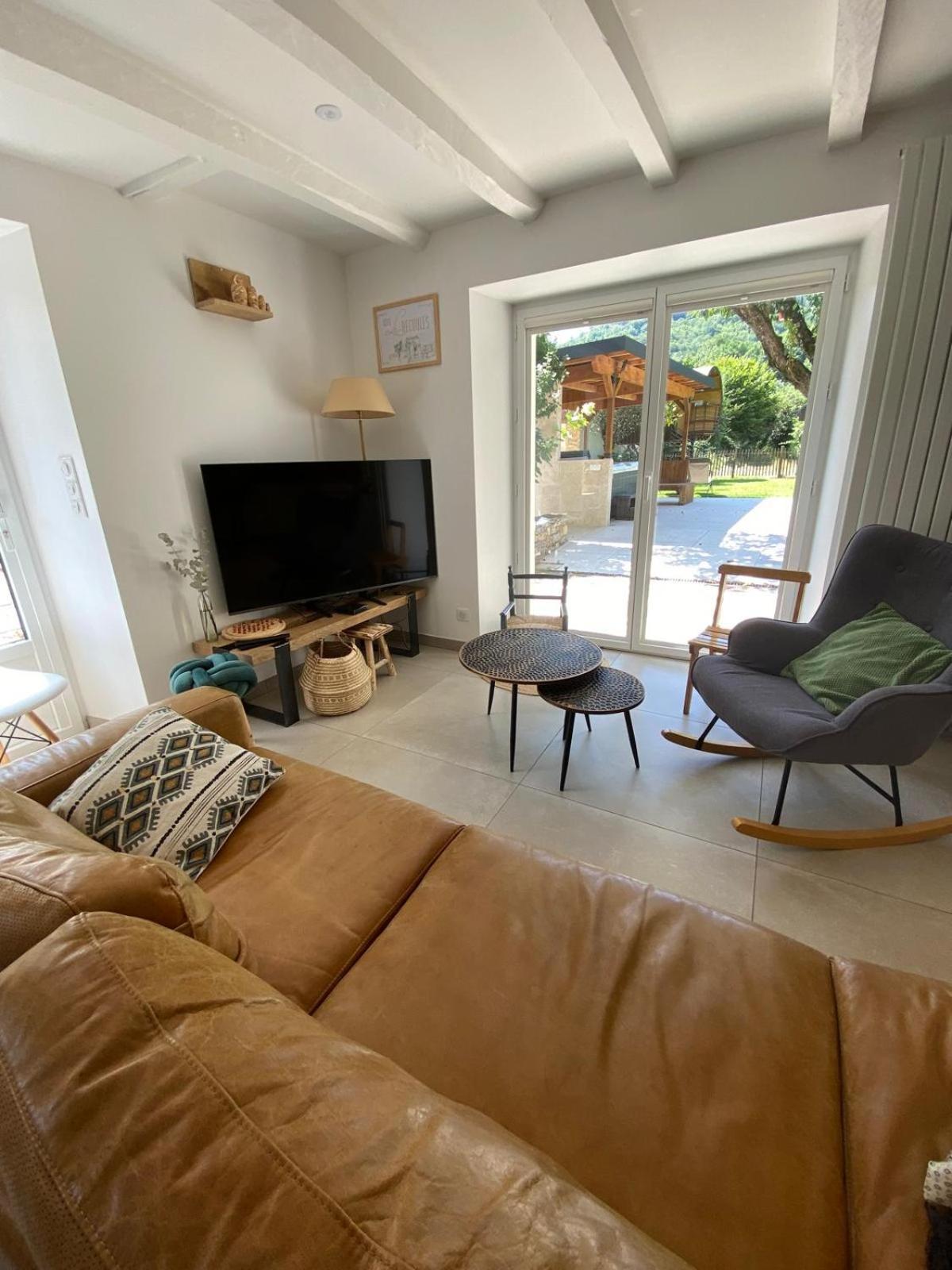 Gite Le Recoules Villa Espalion Bagian luar foto